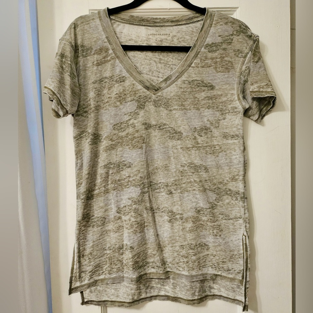 XS American Eagle Camo Burnout Tshirt
